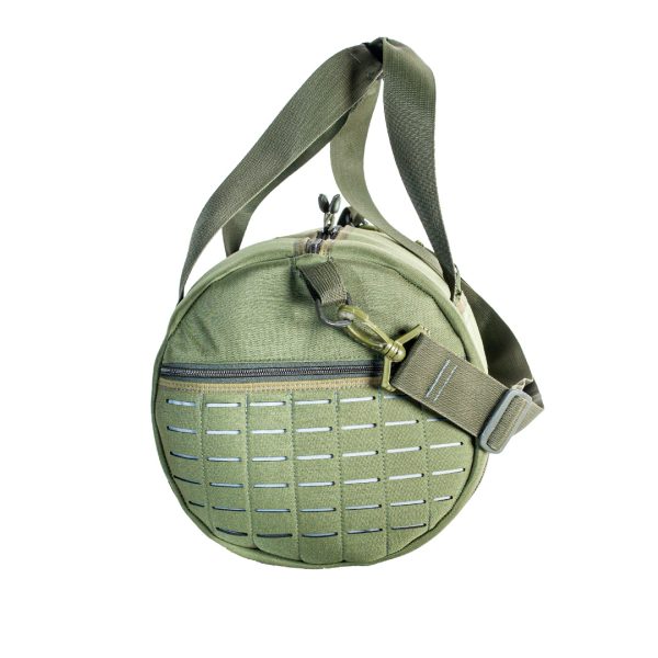 Bolsa verde militar com alça de ombro.