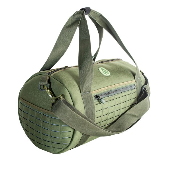 Bolsa verde militar com alças e zíper.